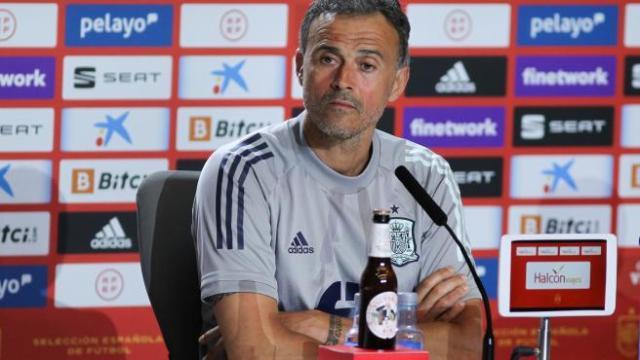 kaiyun-恩里克确认莫拉塔仍将首发：他，还有其他10个人